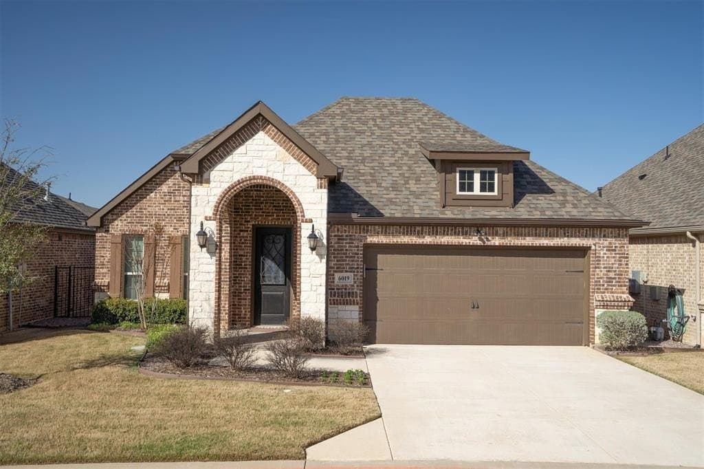 6019 Carmona Trail