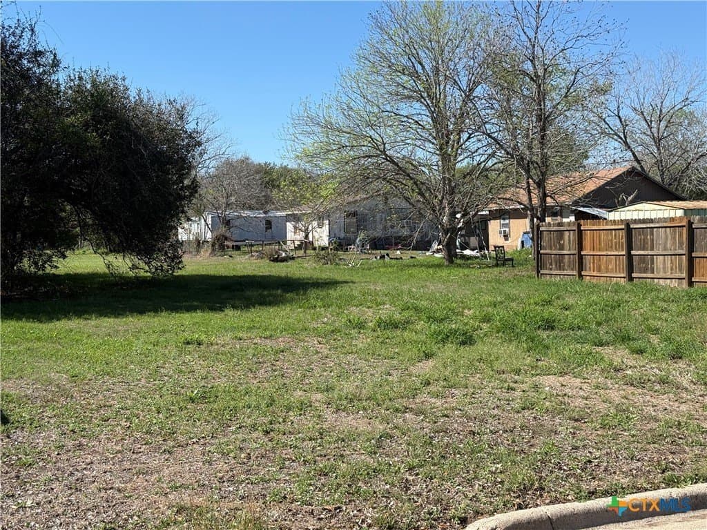 404 Hamilton Street lot: 19,20