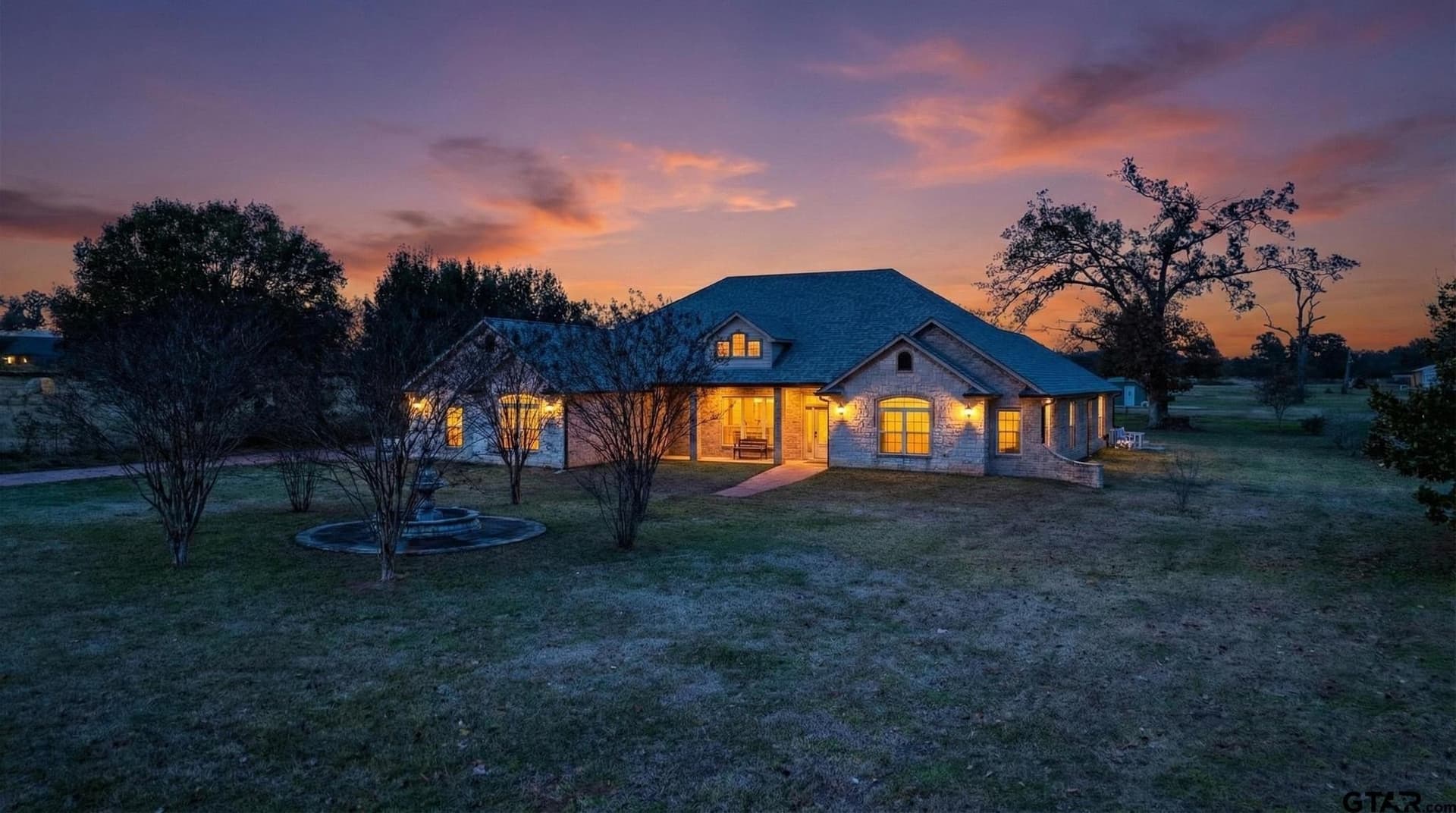 7762 Highway 110 N