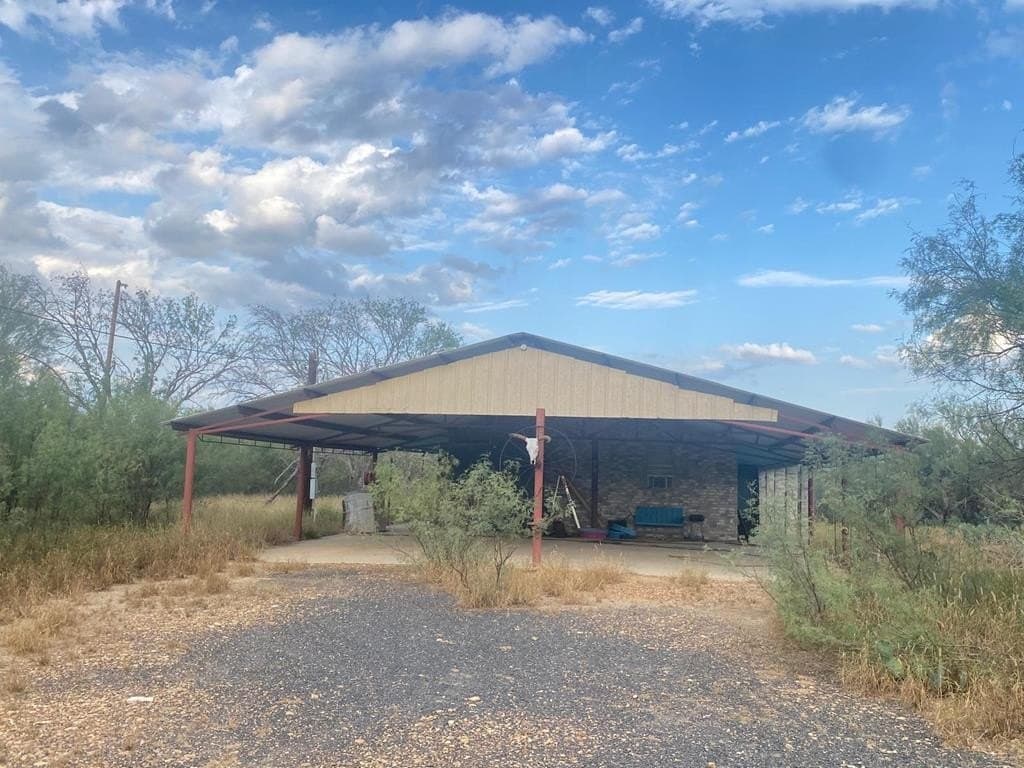 3699 HWY 85