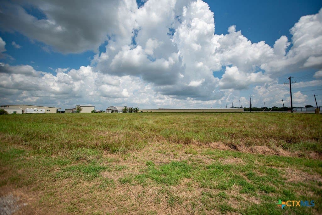 Highway 185 lot: 3