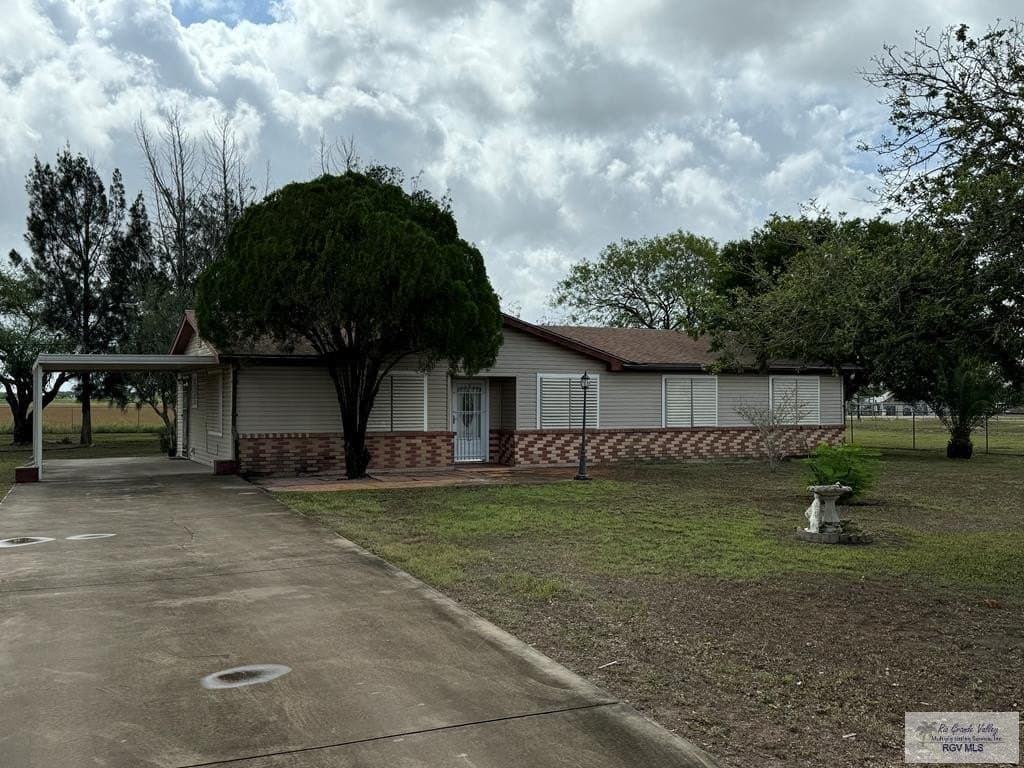 25631 N WHITE RANCH RD.