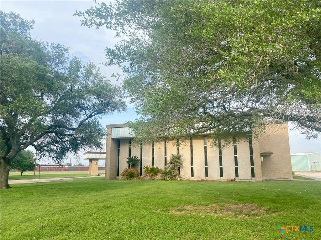 102 S Ben Jordan Street