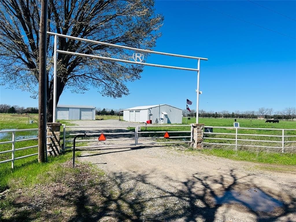 880 County Road 4210