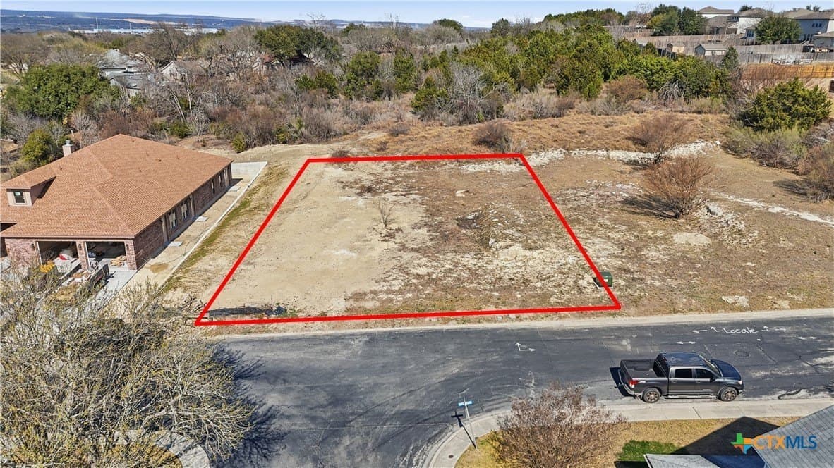 3758 Greenridge lot: 17