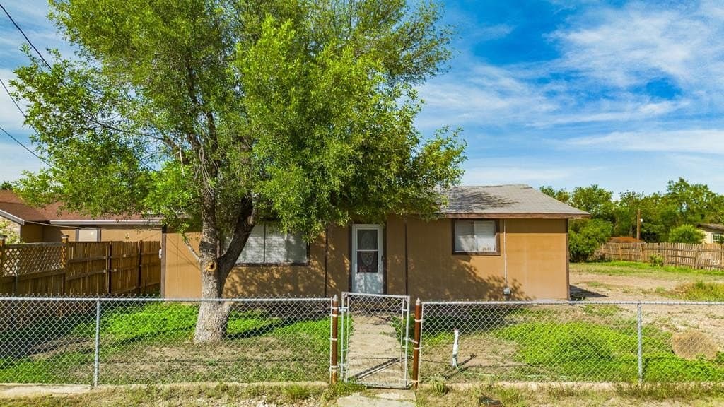 3281 Fresno Loop