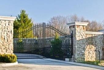4211 Blackbird Dr
