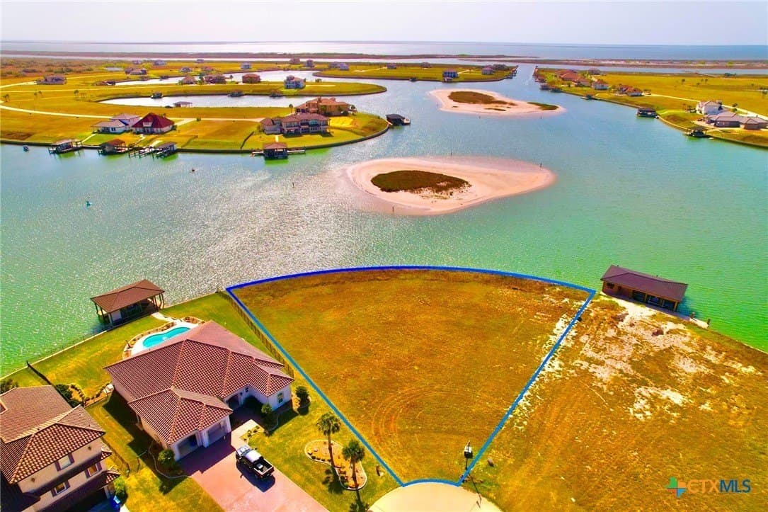 321 Chardonnay Way lot: 321