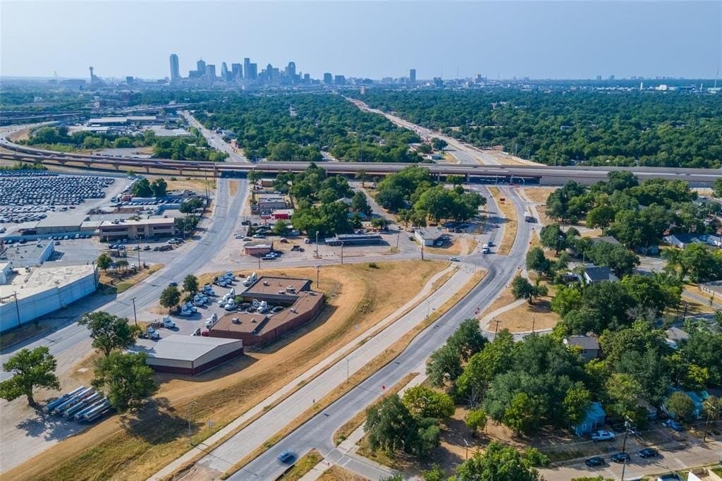 5714 S Central Expressway