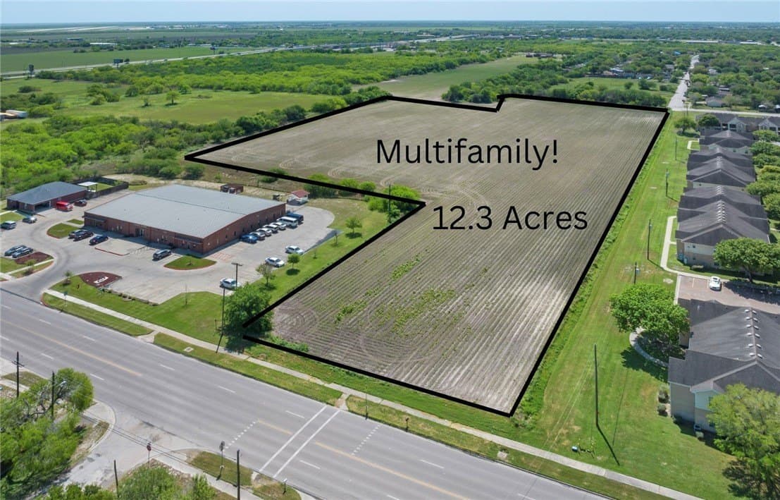 Corral Avenue lot: 11