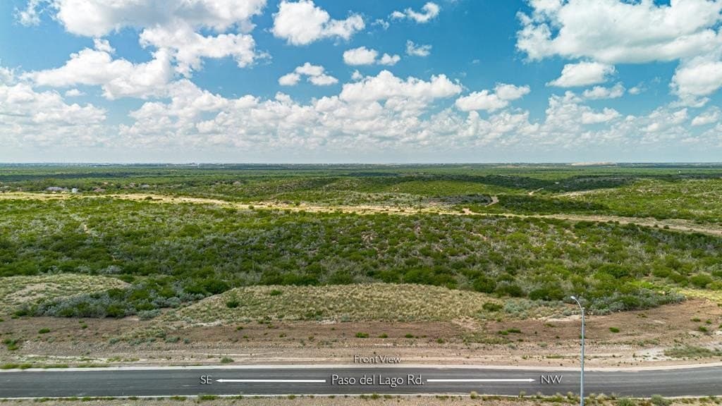 527 Paseo Del Lago