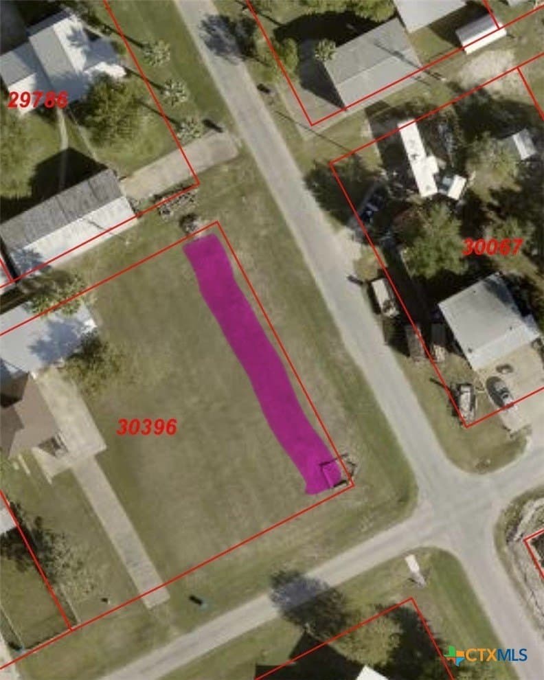 W Madison Avenue lot: 1
