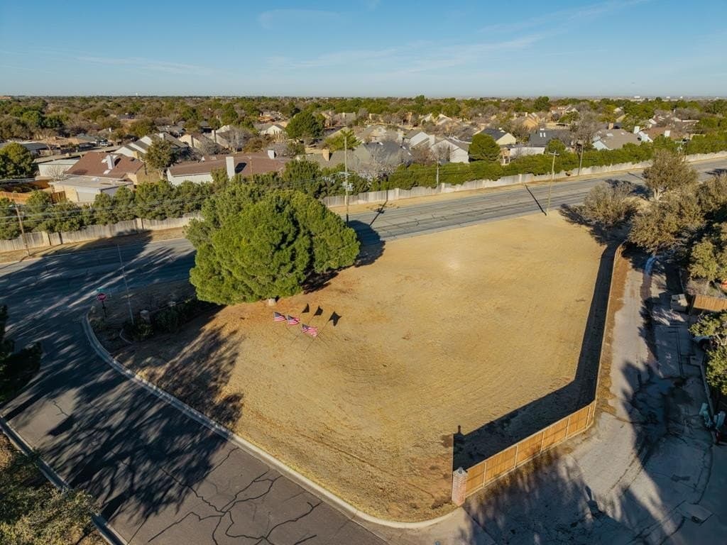 700 Meadowpark Dr