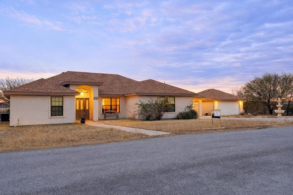 100 Shadow Mountain