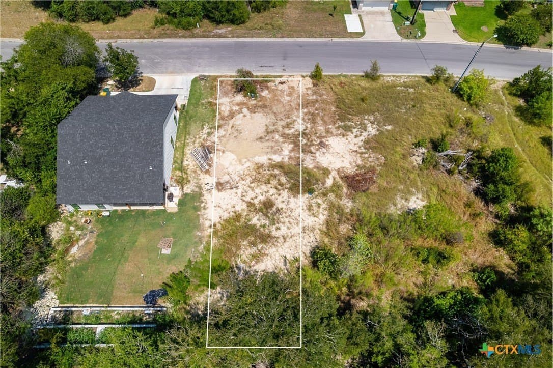 408 E Avenue H lot: 2A