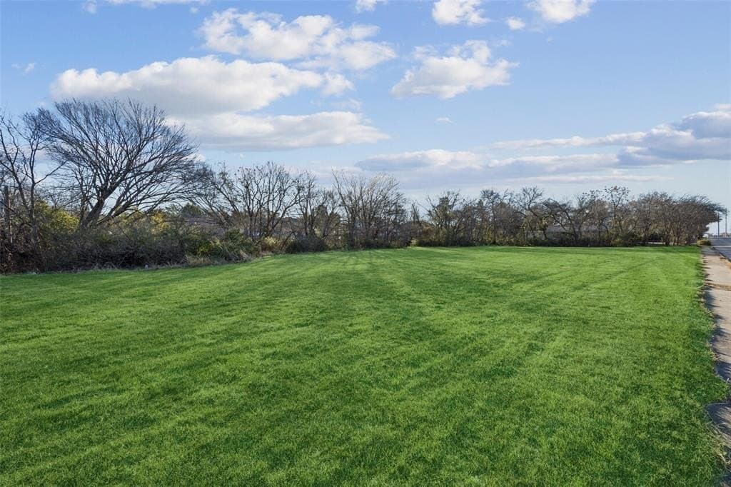 1010 N Cedar Ridge Drive