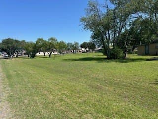 E Main Street lot: 4