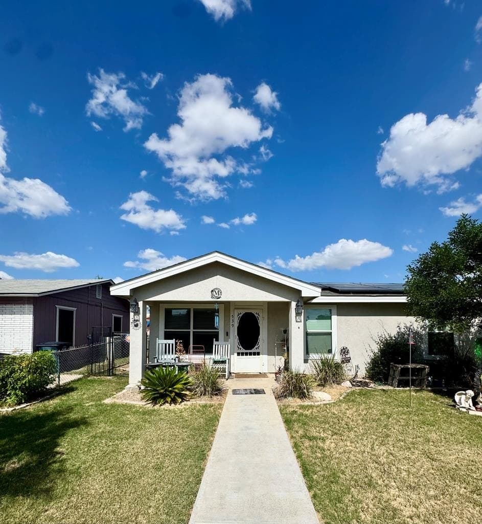 539 South Brazos