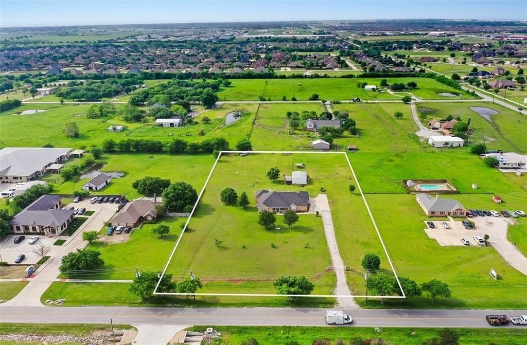 1425 Avondale Haslet Road
