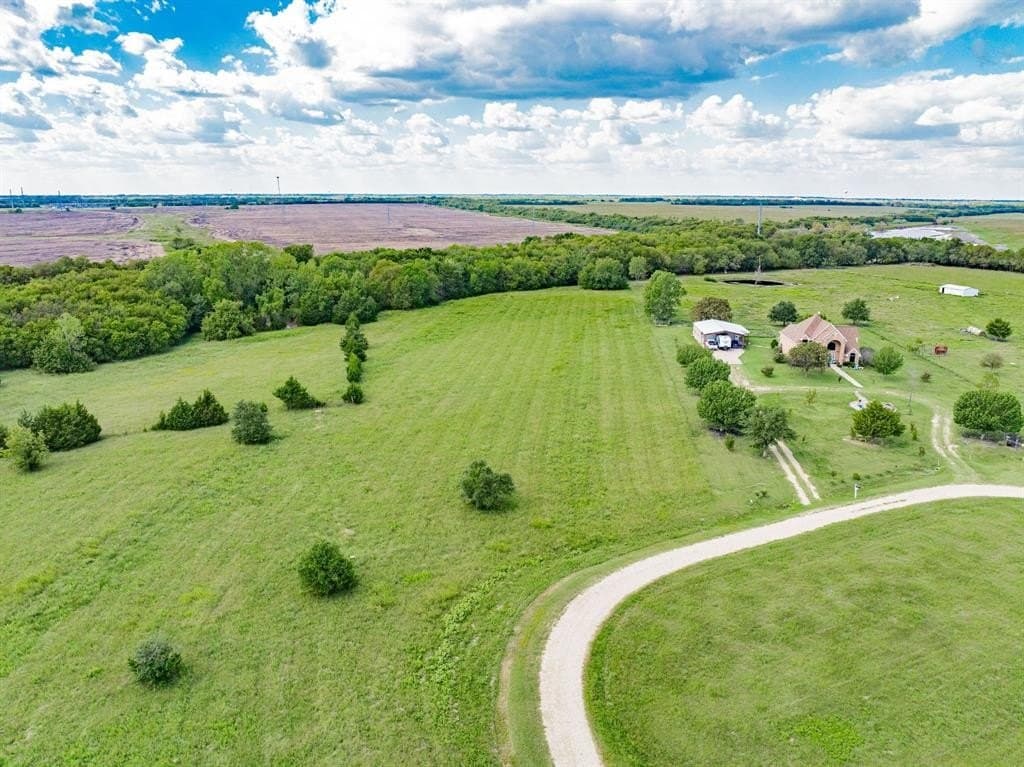 8 Thornhill Drive