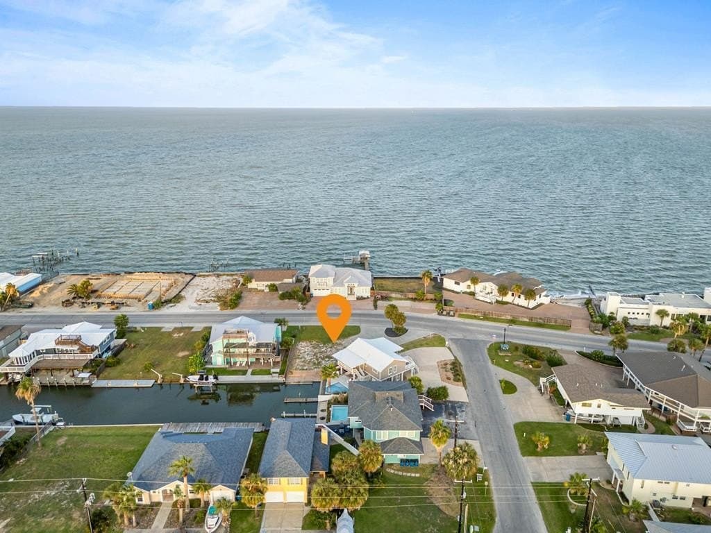 1863 Bay Shore Dr