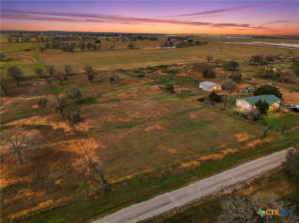 Tract 5 Oak Creek Dr Street lot: 5