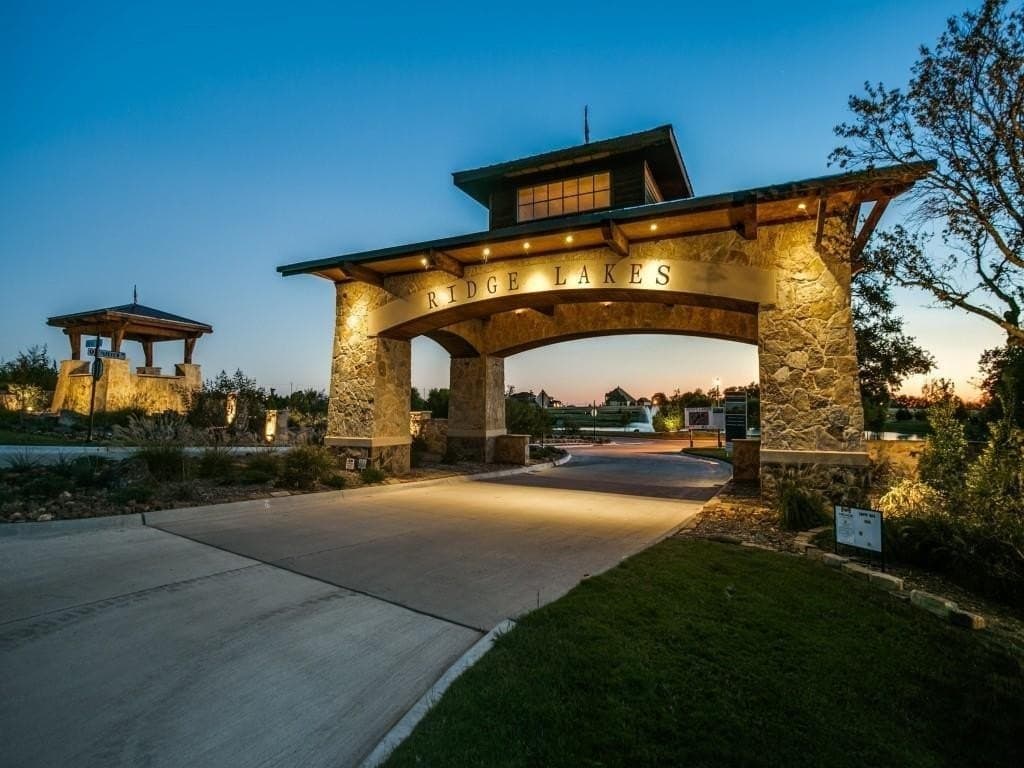 224 Sunset Point Trail