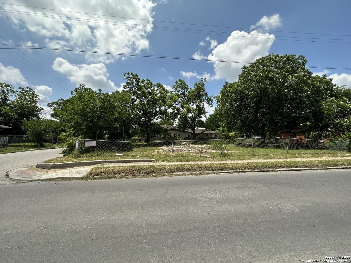 1302 Division Ave