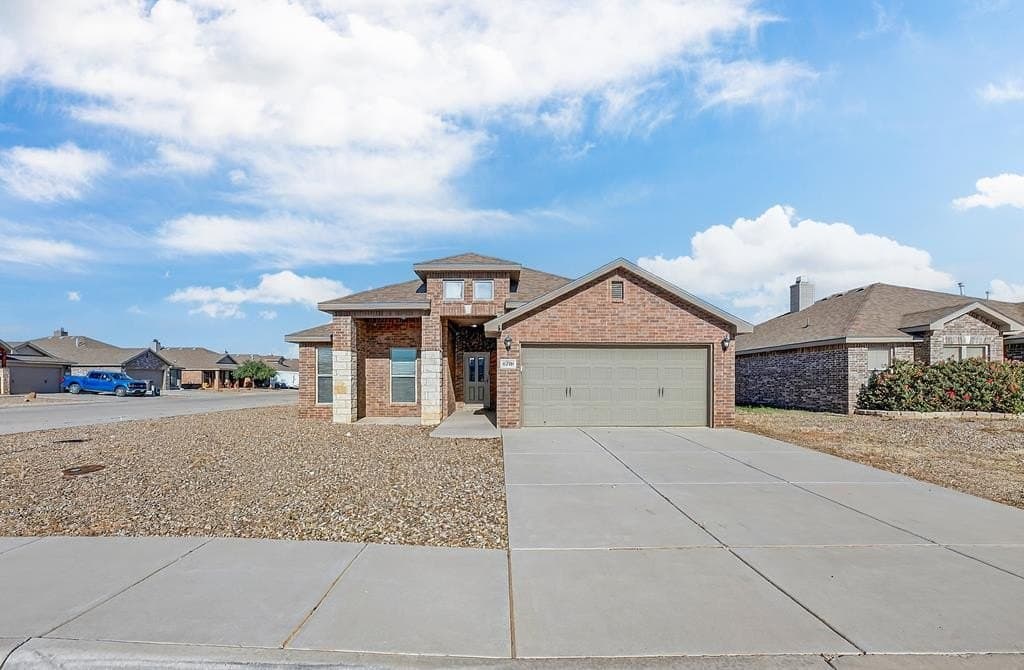 6718 Spur Dr
