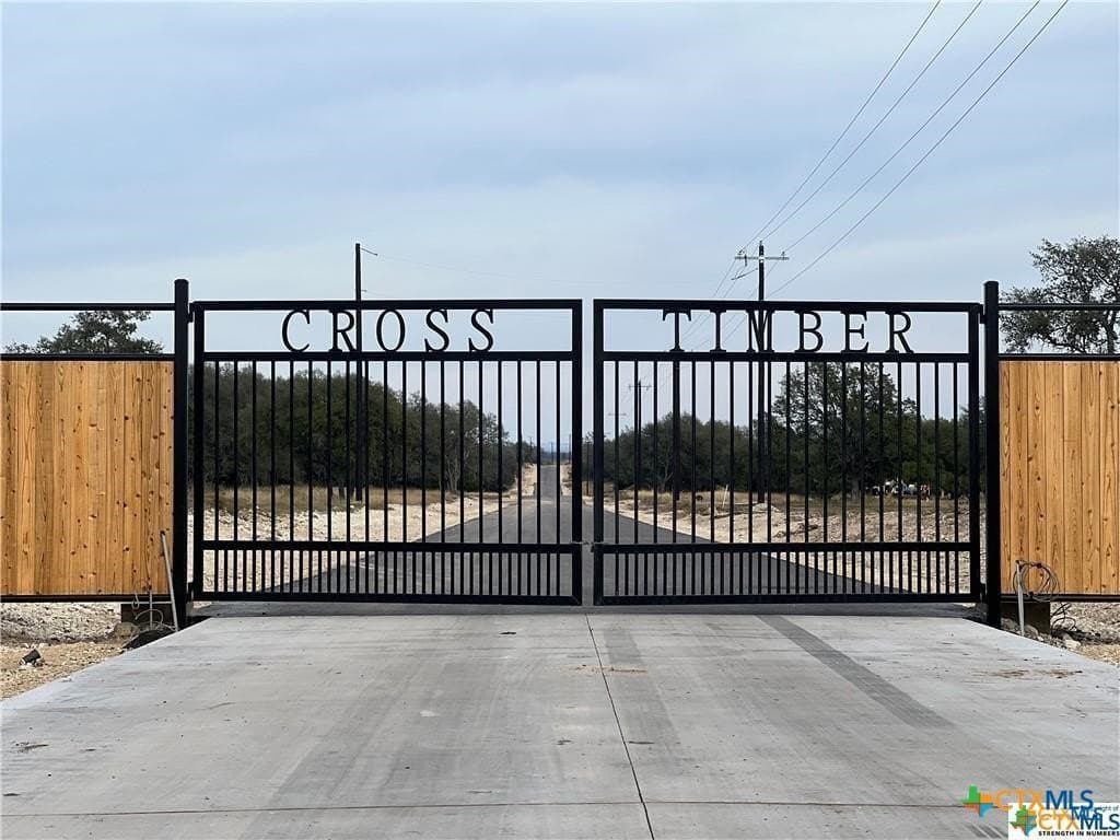 Heartleaf Drive lot: 175