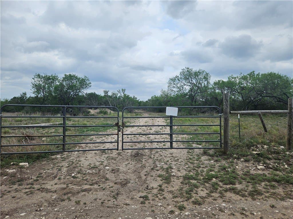 CR 104/Toro Rd