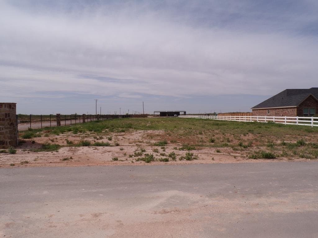 14001 E County Rd 104