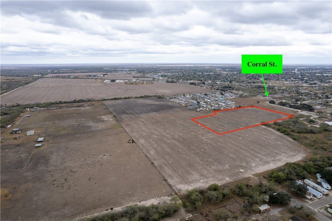 W F Avenue lot: 9