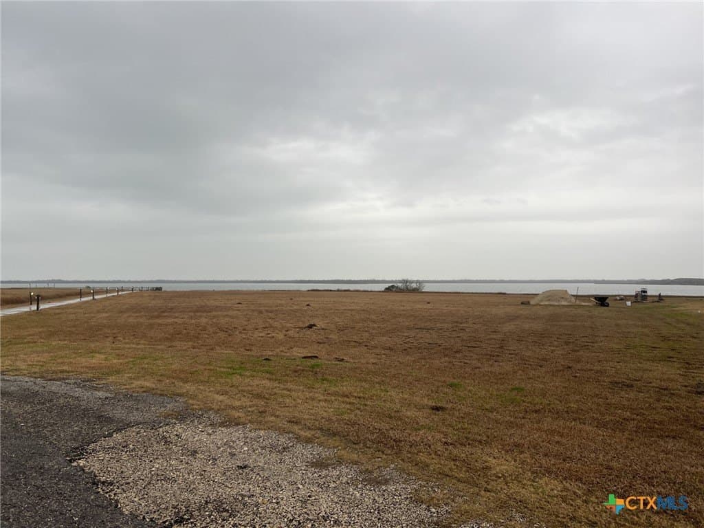 Bay Point Drive lot: 31