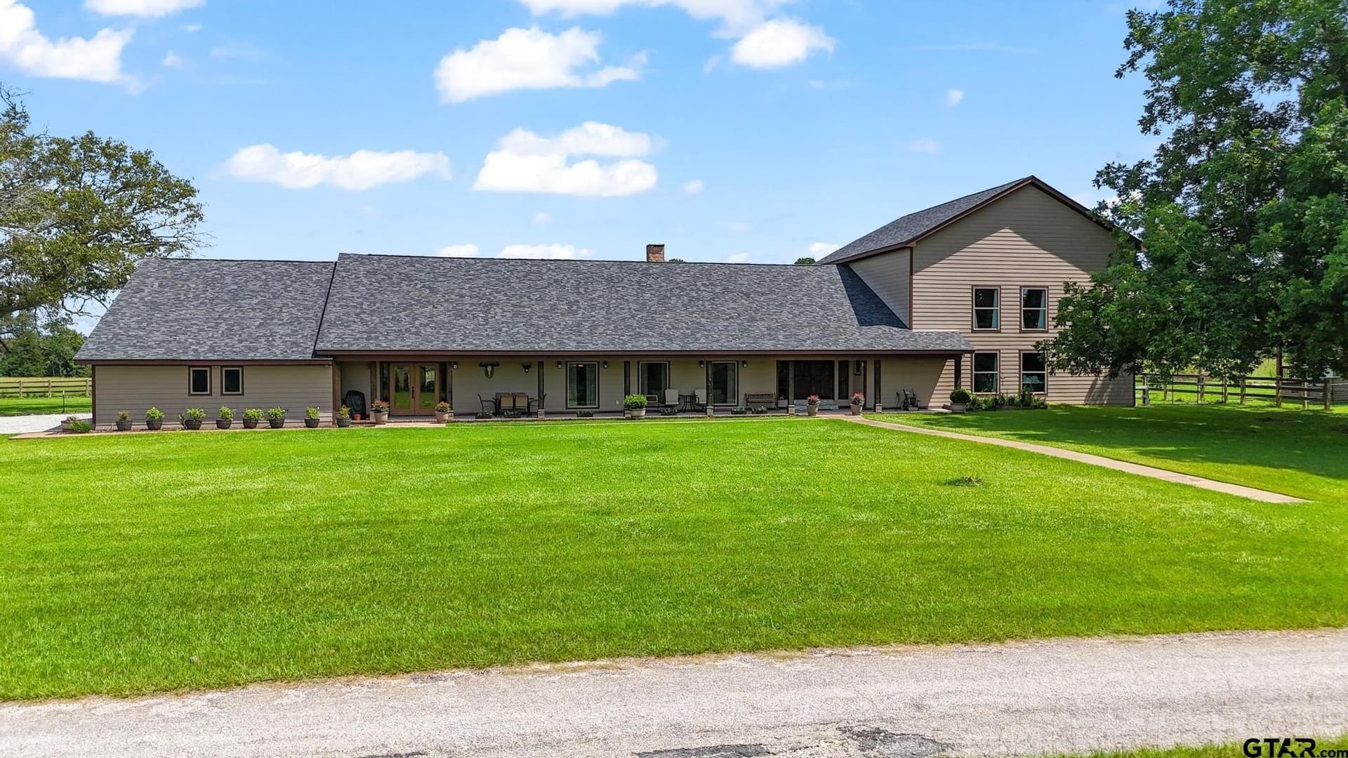 11074 W Highway 64 (3 Homes+50ac)