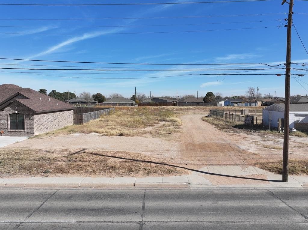 2002 N Lamesa Rd