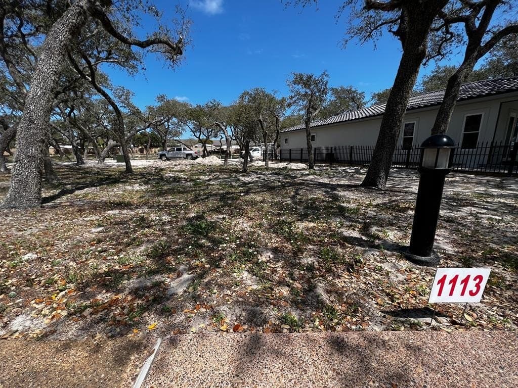 1113 Acorn Drive