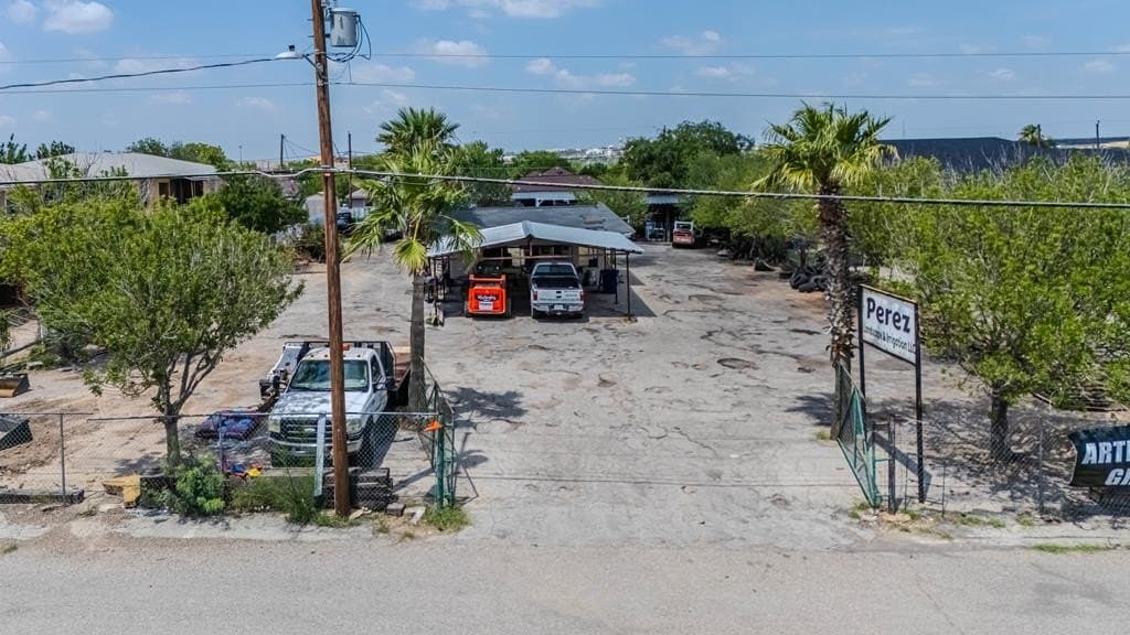 2309 El Indio Hwy