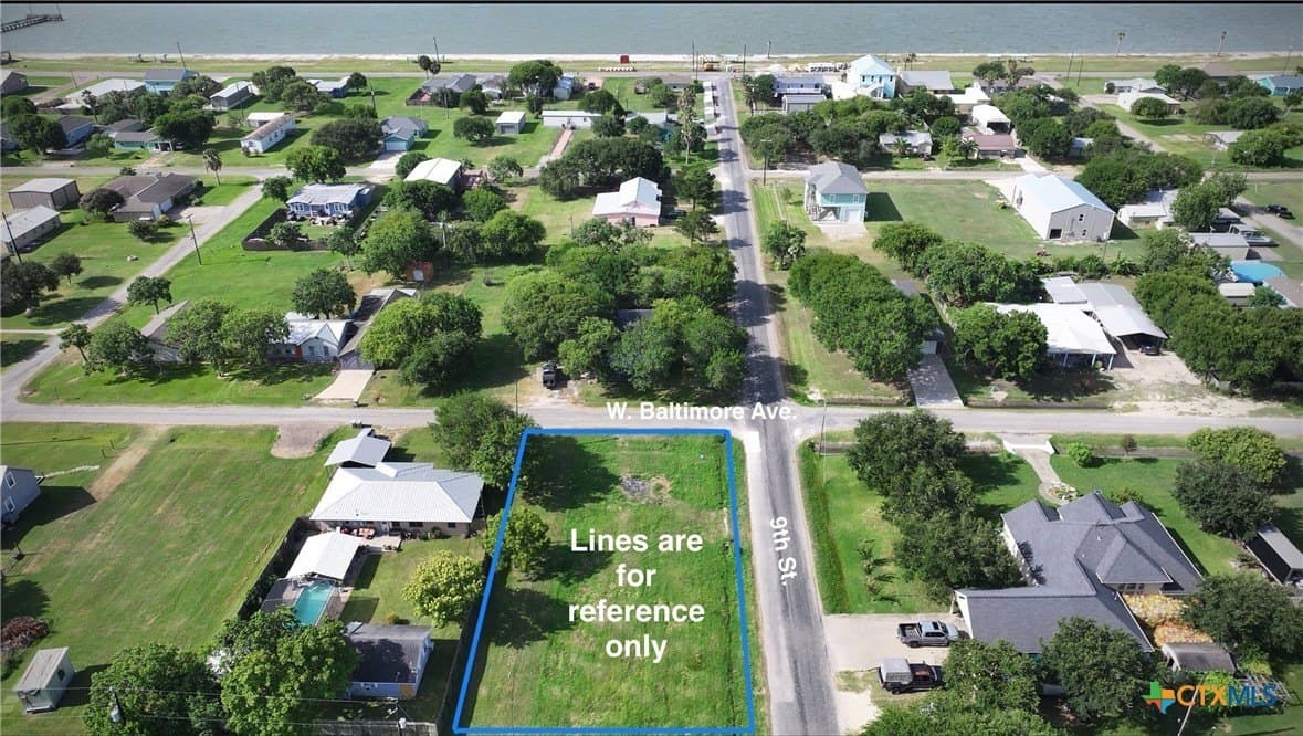 W Baltimore Avenue lot: 4