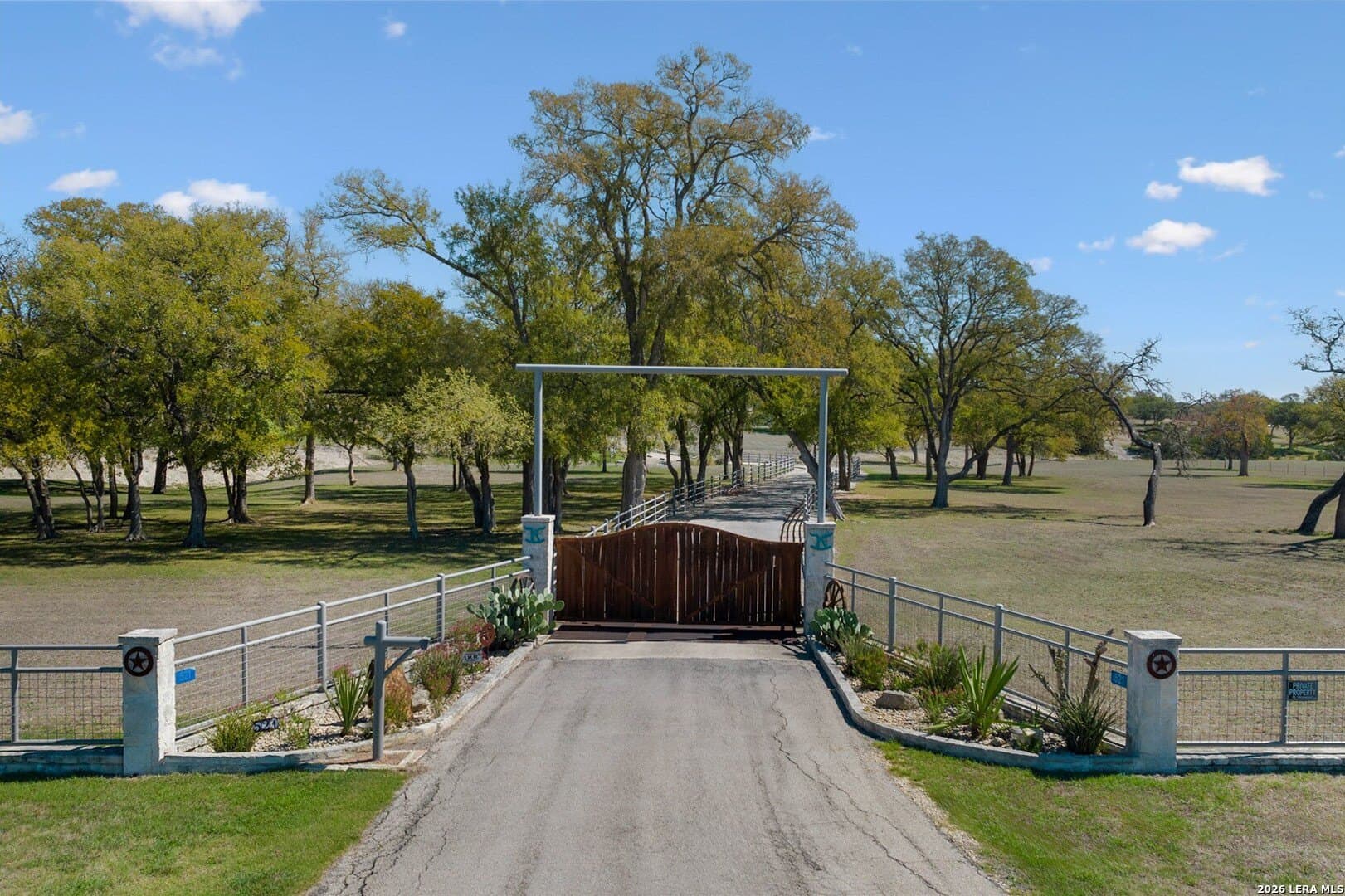 521 Bluff Creek