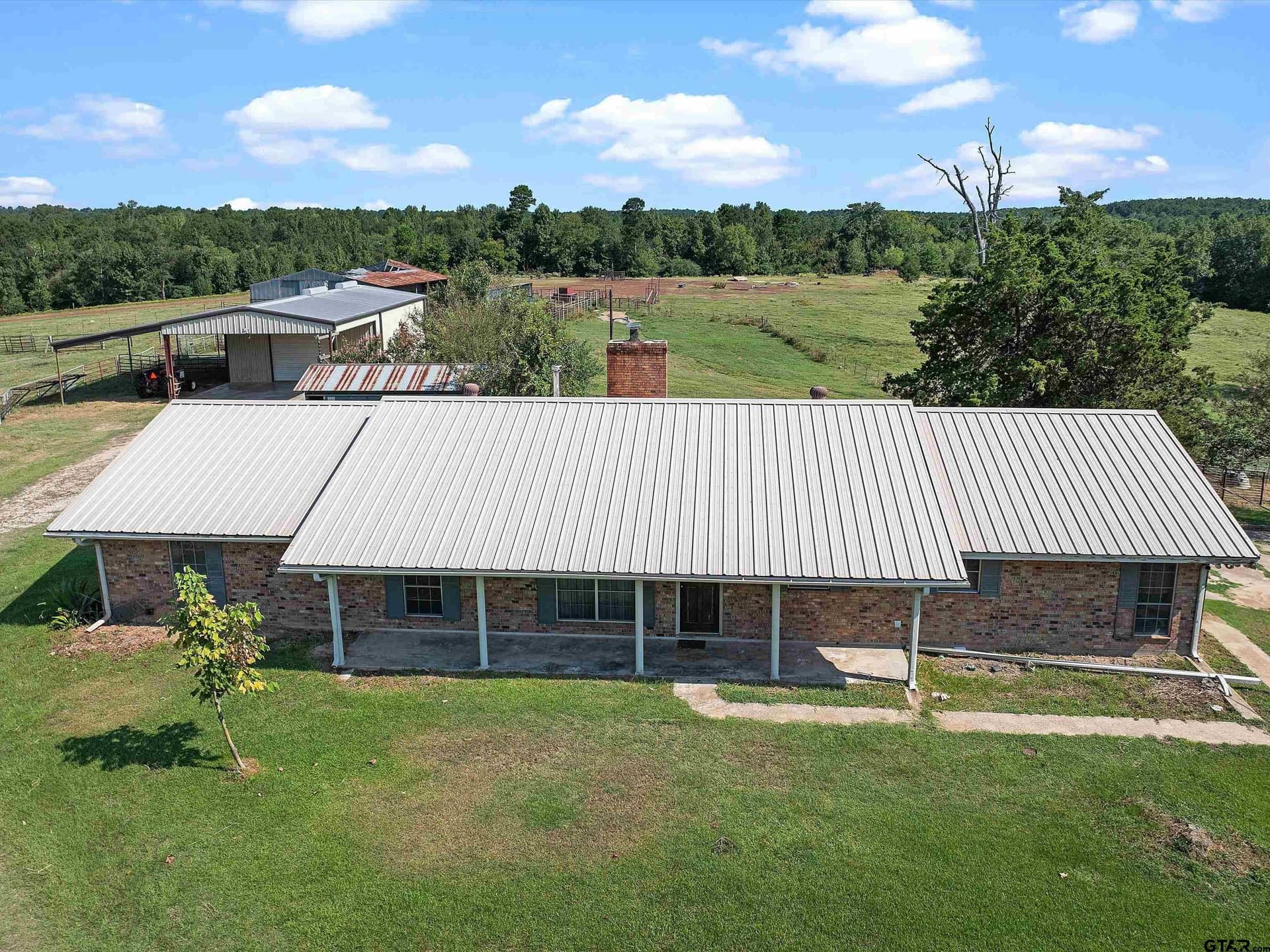4311 E Hwy 79