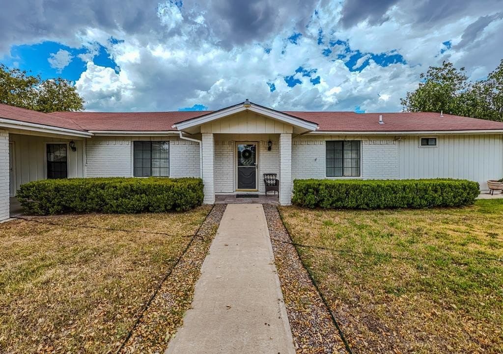 1185 El Venado Dr