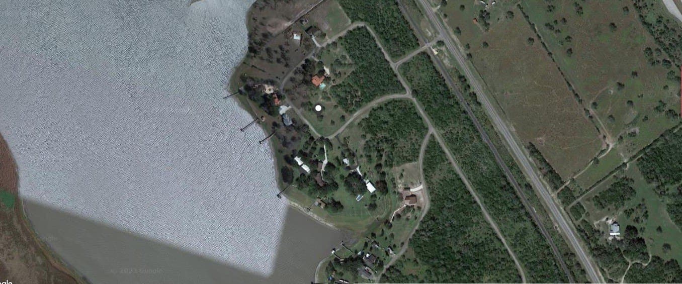 Hilltop lot: 7,6
