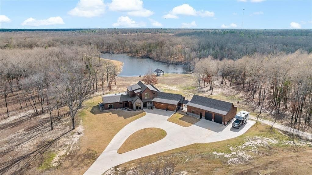 8009 Farm Road 910