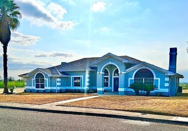 1069 Vista Hermos Dr
