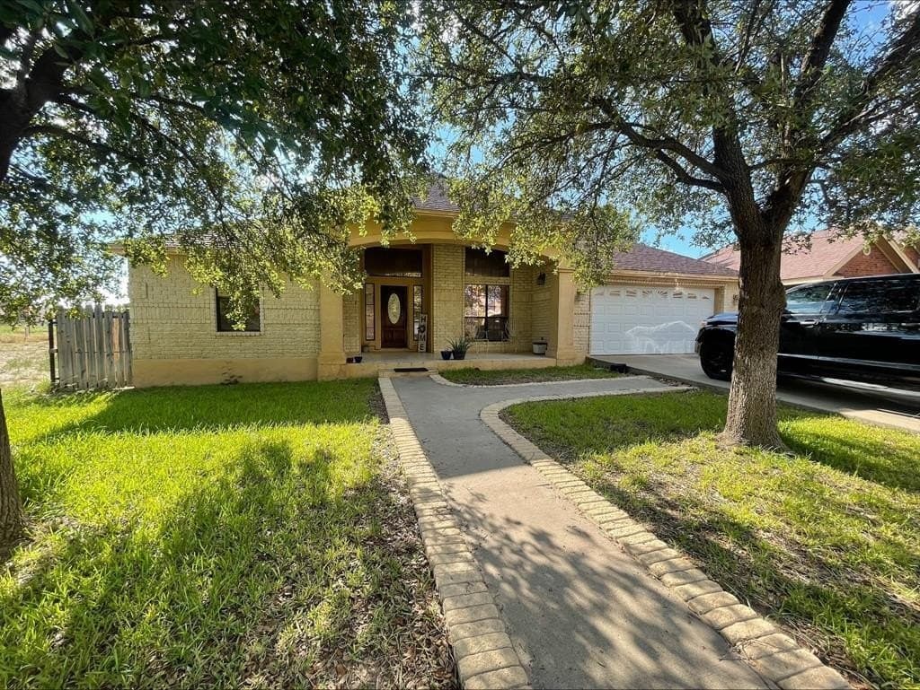 1637 Raintree