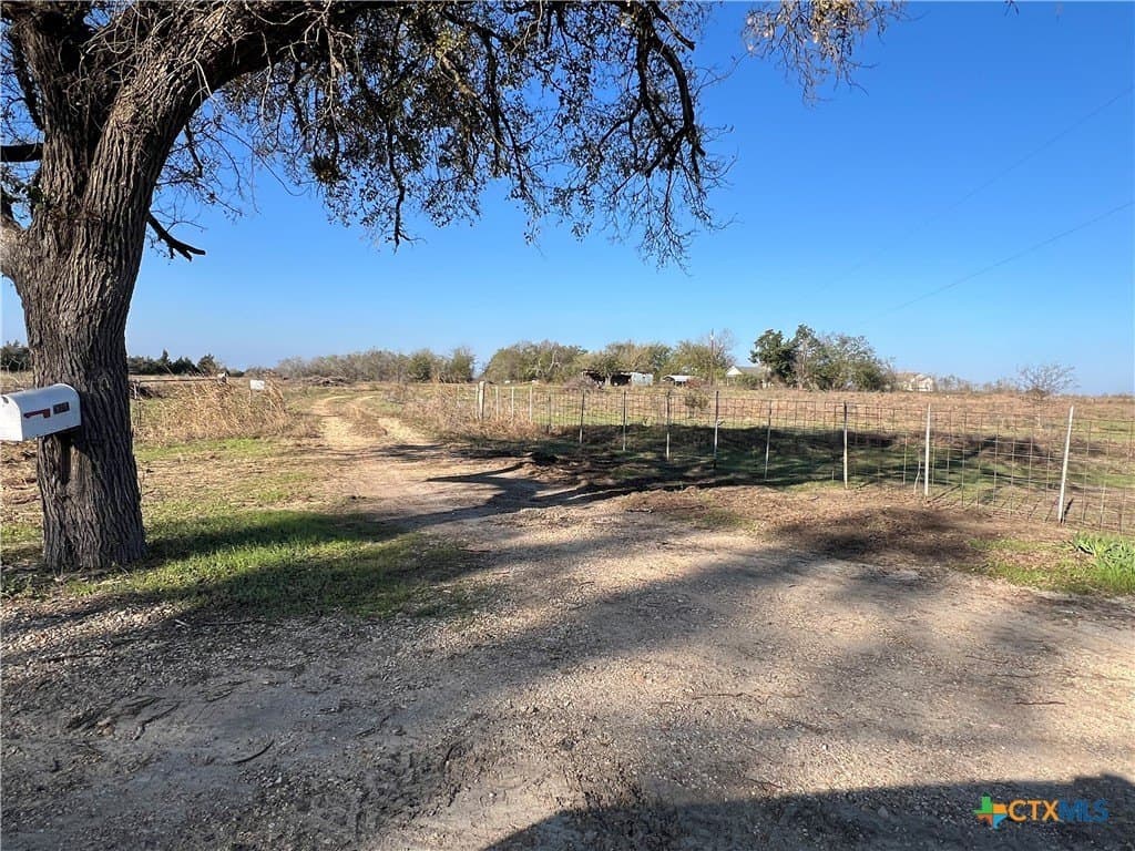 1306 County Road 201
