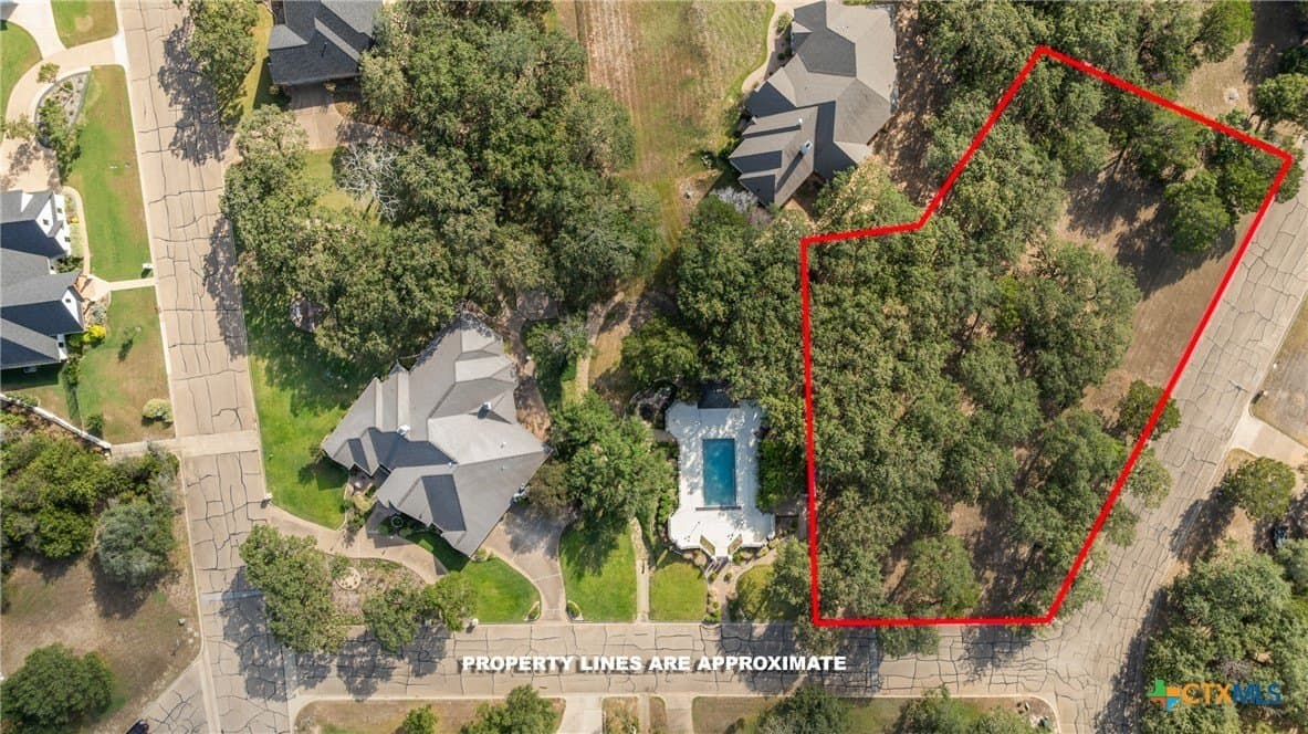 1240 Autumn Oaks Circle lot: 19