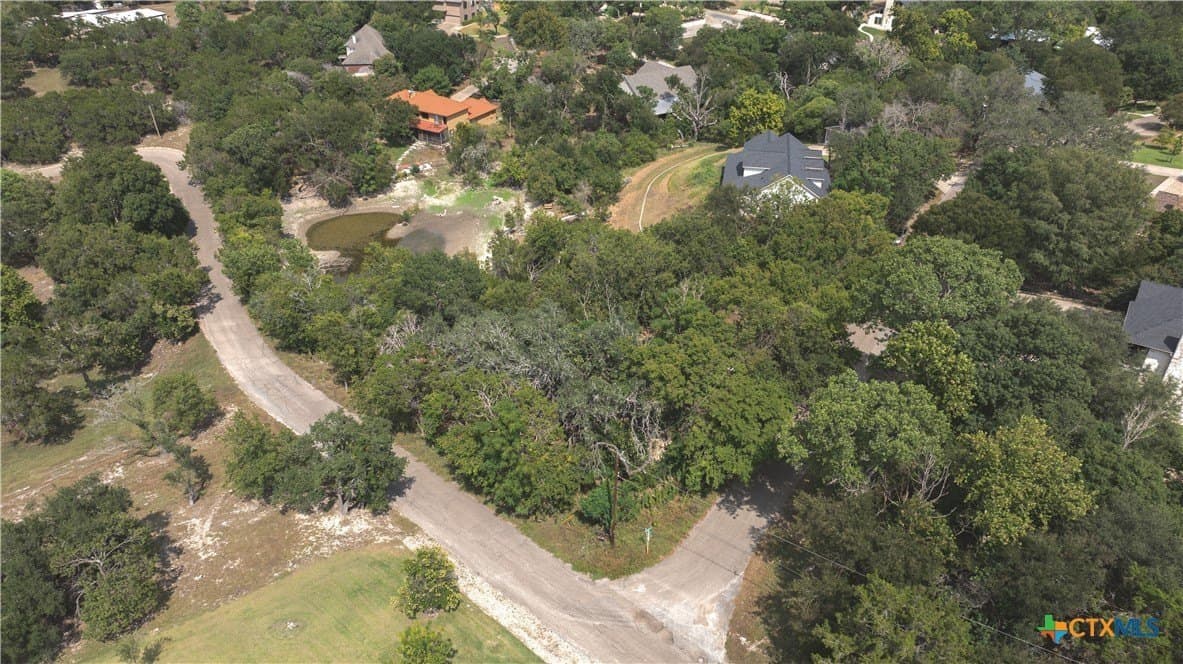 800 Hillcrest Drive lot: 1