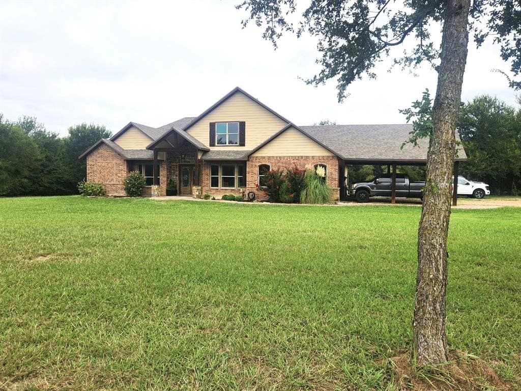 261 Vickie Lane